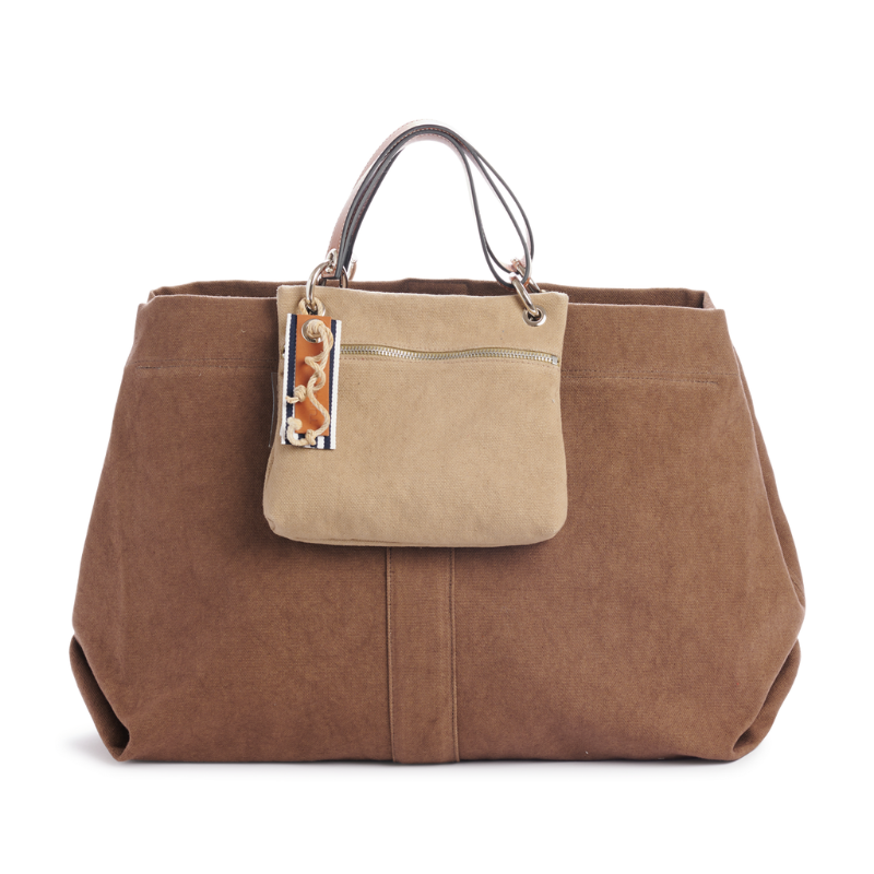 pochette yole en coton sable accroche sur un sac canotage large terre